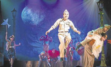 You can watch ‘Mula sa Buwan’s’ cabaret show this weekend