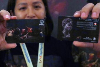 Commuter girlies, a limited-edition P500 ‘Spoliarium’ beep card is here to flex your art creds on the train